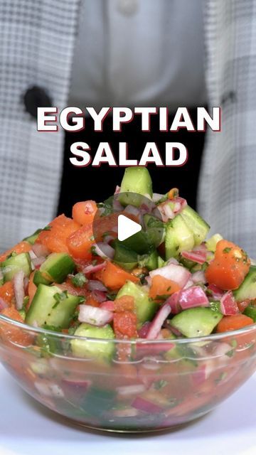 Egyptian Salad, Parsley Juice, Egypt Food, Drying Mint Leaves, Mini Cucumbers, Mint Salad, Egyptian Food, Middle Eastern Recipes, Arabic Food