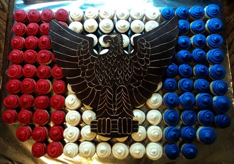 Eagle Scout Cupcake Ideas, Scout Cupcakes, Grandpas Birthday, Eagle Scout Cake, Eagle Ceremony, Ideas For Cupcakes, Scout Logo, American Flag Cake, Boy Scouts Eagle