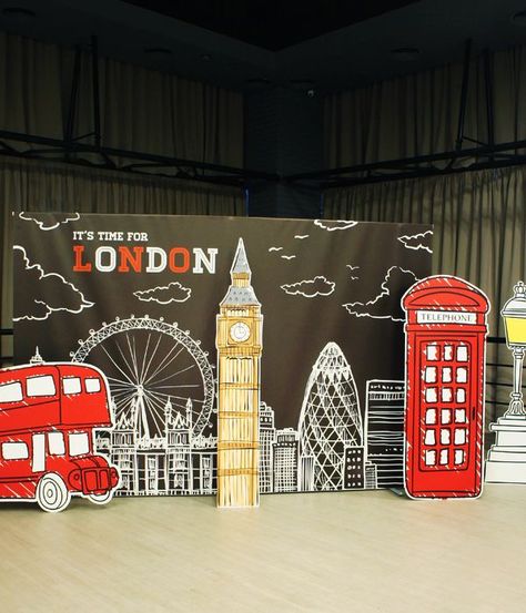 London Decorations Party, London Theme Party Decoration, England Themed Party, England Decorations, Around The World Prom Theme, London Theme Parties, British Themed Parties, London Decor, British Party