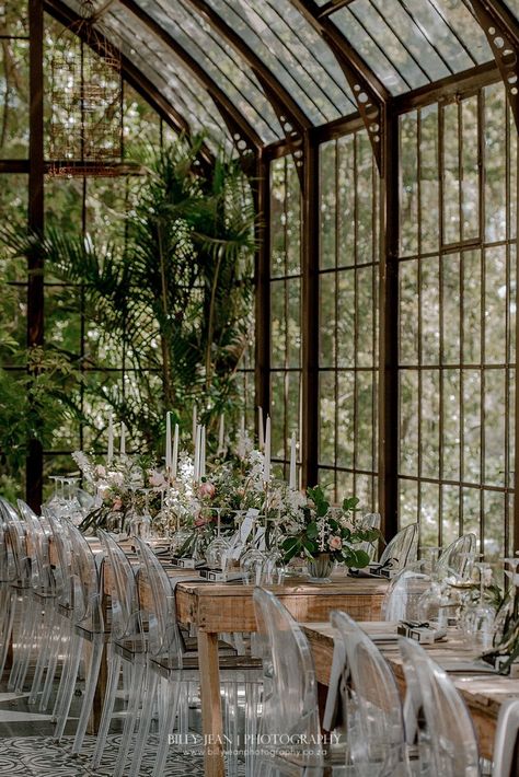 Wedding In A Glass House, Wedding Venue Glasshouse, Glass Green House Wedding, Glass Gazebo Wedding, Wedding Venue Glass House, Wedding Venues Greenhouse, Wedding Venue Greenhouse, Wedding Venue Windows, Glass Venue Wedding