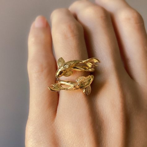 Ring Inspired, 3d Printed Jewelry, Insect Jewelry, Solid Gold Chains, Printed Jewelry, Jewellery Accessories, Ring Sizes, Lovely Jewellery, Jewelry Inspo