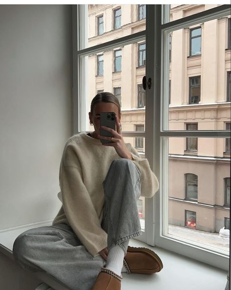 Scandinavian Outfit, Grey Sweater Outfit, Autumn Fits, Scandinavian Fashion, Stockholm Fashion, Fall Fits, Cute Fall Outfits, Scandi Style, Autumn Outfit