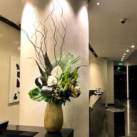 Corporate Floral Arrangements, Corporate Centerpieces, Corporate Flower Arrangements, Corporate Arrangements, Hotel Flower Arrangements, Desk Flowers, Home Flower Arrangements, Welcome Flowers, Hotel Flowers