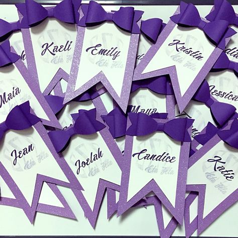 Tags For Farewell Party, Freshers Card Ideas, Badges For Farewell, Farewell Badge Ideas, Freshers Party Card Ideas, Name Tag Decoration Ideas, Batches For Teachers Day, Paper Batch Ideas, Diy Badges For Kids