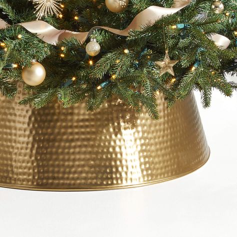 Everybody’s Buying Tree Collars To Upgrade Their Holiday Décor—Here Are 7 We Love! White And Gold Christmas Tree Decor, Tree Skirt Alternative, Holiday Cheermeister, Gold Christmas Tree Skirt, Disco Christmas, Hotel Christmas, Christmas Tree Collar, Champagne Christmas, Copper Christmas