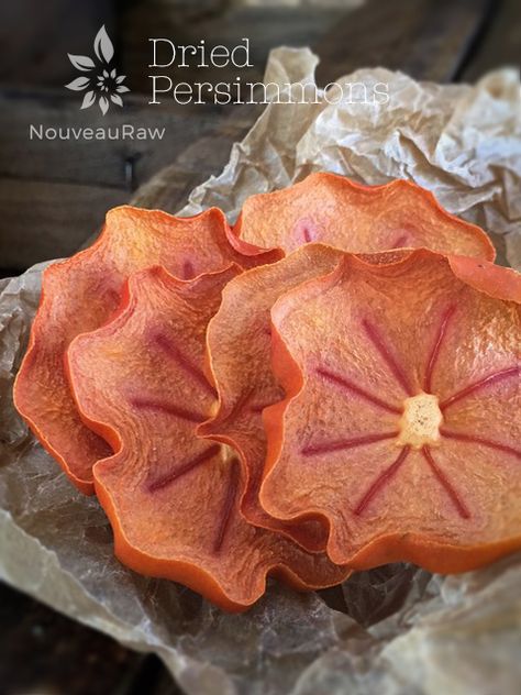 Dehydrate Recipes, Persimmon Pudding, Dehydrated Fruits, Persimmon Recipes, Raw Dessert Recipes, Dehydrated Foods, Dried Food, Food Dehydrator, Creative Recipes