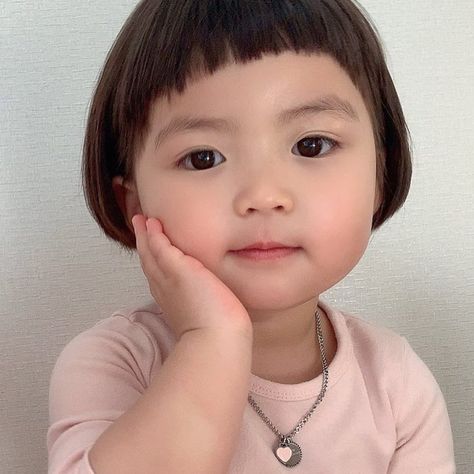 Funny Kids Pictures, Meme Girl, Ur Photo, Riyaz Aly, Asian Baby, Baby Sticker, Korean Baby, Blurry Pictures, Cute Babies Photography