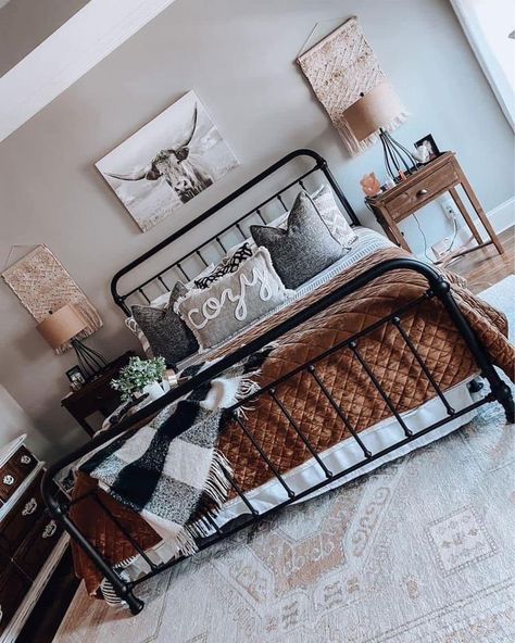 Bedroom Ideas Industrial, Modern Western Bedroom, Western Bedrooms, Rustic Bedroom Design, Ranch House Decor, Western Bedroom Decor, Western Rooms, Western Bedroom, Bedroom Decor Design