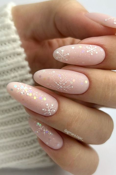 Nail Designs Beige, Beige Nail Ideas, Matte Nude Nails, Nails December, Christmas Snowflakes Nails, Beige Nail, Nail Noel, Neutral Nail Designs, Neutral Nail