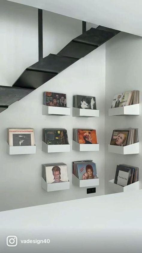 Vinyl Records Storage Ideas, Vinyl Record Storage Diy, Shelves Design Ideas, White Video, Vinyl Shelf, Vinyl Room, Record Room, Shelves Design, Wall Shelving