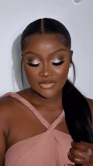 Makeup Braidsmaid Make Up, Makeup Looks For Black Women Natural, Makeup Nude Eyes, Makeup Bridesmaid Natural, Nude Makeup Looks, Makeup Looks For Brides, Make Up Nude, Melanin Makeup, Dark Skin Makeup Tutorial