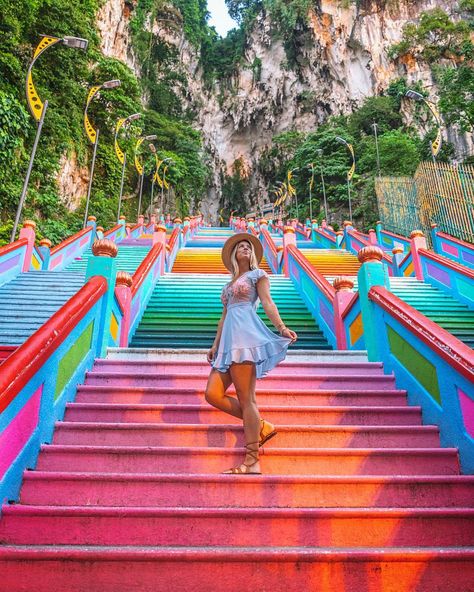 Batu Caves Temple Kuala Lumpur, Putrajaya, Kuala Lampur, Hotel Kuala Lumpur, Malaysia Travel, Before Sunrise, Instagrammable Places, Destination Voyage, Beautiful Lakes