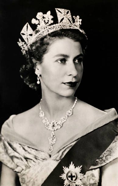 British Tiaras, Princess Alexandra Of Kent, Alexandra Of Kent, Ratu Elizabeth, Young Queen Elizabeth, Rainha Elizabeth Ii, Reine Elizabeth Ii, English Royalty, Reine Elizabeth