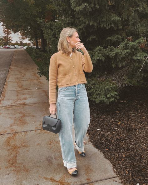 Ayla Jeans Outfit, Cuffed Baggy Jeans, Cuffed Jeans Outfit, Cuffed Jeans, Chanel Inspired, Mom Outfits, Jean Outfits, Feminine Style, Daily Outfits