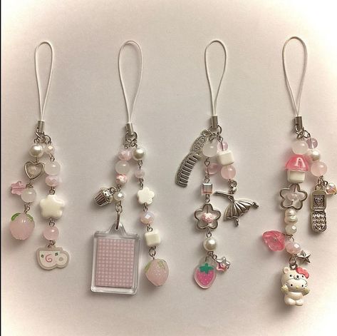 Pretty Keychains, Charms Aesthetic, White Coquette, Beaded Ideas, Coquette Kawaii, House Craft, Kawaii Y2k, Pink Keychain, Pretty Jewelry Necklaces