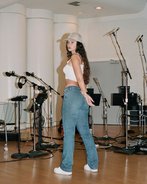 Sabrina Claudio Outfits, Sabrina Claudio, Hot Summer Outfits, Spirit Soul, Fashion Mood Board, Fashion Project, Aesthetic Hair, Girly Girl, Everyday Outfits