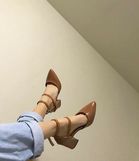 Uploaded by Panda Salvaje. Find images and videos about fashion, aesthetic and shoes on We Heart It - the app to get lost in what you love. Dr Shoes, Shoe Inspo, Aesthetic Shoes, 가을 패션, Pretty Shoes, Dream Shoes, Mode Vintage, Sock Shoes, Cute Shoes