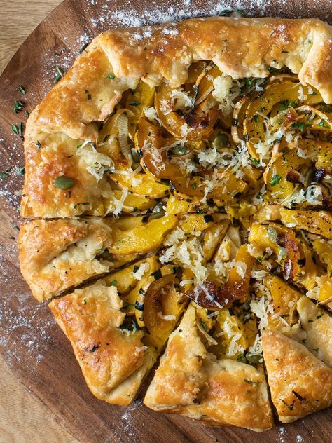 Cheddar Squash Galette, Delicata Squash Pizza, Savory Delicata Squash Recipe, Delicata Squash Bread, Air Fryer Galette, Roasted Vegetable Galette, Delicata Squash Recipe Main Dishes, Delicata Recipes, Galette Recipe Desserts