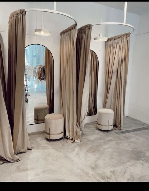 Dressing Room Store Boutiques, Dressing Room Design For Boutique, Dressing Rooms Boutique, Fitting Rooms Ideas Boutique, Diy Fitting Room Boutique, Clothing Store Interior Design Boutiques, Boutique Dressing Room Design, Round Fitting Room, Dresses Boutique Decor