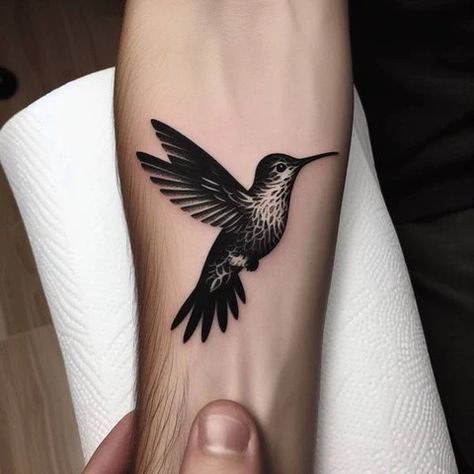 80 Contemporary Ideas Of Hummingbird Tattoos With The Meaning Each Con – Tattoo Inspired Apparel Large Hummingbird Tattoo, Goth Hummingbird Tattoo, Cool Hummingbird Tattoo, Masculine Hummingbird Tattoo, Traditional Style Hummingbird Tattoo, Hummingbird Heart Tattoo, Hummingbird Tattoo Men, Hummingbird Hand Tattoo, Sunflower And Hummingbird Tattoo