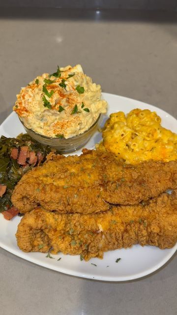 Fried Chicken Soul Food Dinner, Soul Food Spaghetti, Soul Food Meals, Soul Food Mac And Cheese, Soulfood Mac And Cheese, Soul Food Dinner Plates Fish, Soulfood Sunday Dinner Ideas, Soul Food Plates, Southern Cooking Soul Food