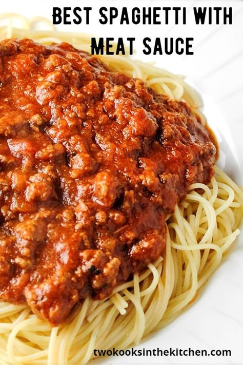 Saucy Spaghetti Recipes, Pizza Recipes Videos, Pizza Recipes Vegetarian, Spaghetti Meat Sauce Recipe, Easy Meat Sauce, Cheese Pizza Recipes, Homemade Spaghetti Meat Sauce, Spaghetti And Meat Sauce, Best Ever Banana Bread