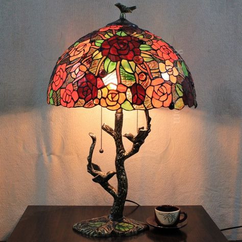 Glass Stained Lamp, Tiffany Lamps Aesthetic, Tiffany Lamp Decor, Tiffany Lamp Aesthetic, Glass Flower Lamp, Floral Lamps, Flower Lamps, Rose Tiffany, Tiffany Lamp Shade