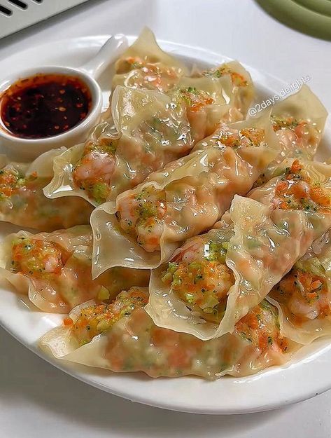 BEST CHINESE COOKING | Shrimp Dumplings | Facebook Fancy Dumplings, Dim Sum Aesthetic, Spring Rolls Wrappers, Octopus Dumplings, Cooking Shrimp, Korean Dumplings, Shrimp Dumplings, Vegetable Dumplings, Chicken Snacks