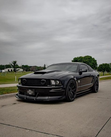 3v Mustang Gt, S197 Mustang Gt, Mustang Mods, 05 Mustang, Mustang Body Kit, 2008 Mustang, 2006 Mustang Gt, Black Mustang Gt, S197 Mustang