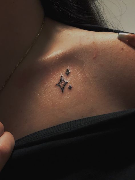 Mini Tattoos Stick And Poke, Tiny Stick And Poke Tattoos Simple, Small Stick And Poke Tattoo, Sparkle Tattoo, Stick Tattoo, Stick Poke Tattoo, Stick And Poke Tattoo, Diamond Tattoo, Tattoos Inspo