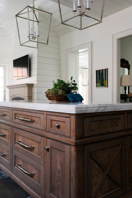 Traditional Style Kitchen Inspiration - Traditional - Kitchen - Columbus - by Everingham Design | Houzz Outdoor Kitchen Countertops, Kabinet Dapur, Wood Kitchen Island, New Kitchen Cabinets, Dark Kitchen Cabinets, Oak Cabinets, Trendy Kitchen, Wooden Cabinets, Counter Tops