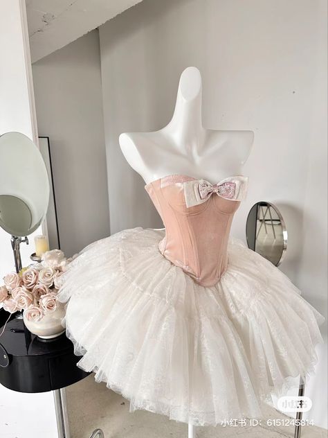 Ballerina Dress Aesthetic, Cancan Skirt, Ballerina Gown, Korean Outfits Kpop, Ballet Clothes, Ballerina Dress, Vintage Dress Patterns, Ballet Tutu, Fairy Fashion