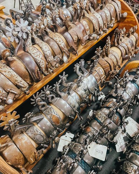 The family grabbed their best Boots and Cowboy Hats for the @workingranchcowboyassoc in Amarillo! We set up our family business the LT Groundload booth, spent time with family and supported the cowboys and cowgirls in the Ranch Rodeo Finals! There is nothing better than a crowd full of Cowboy Hats! • • #wrca #ranchrodeofinals #wrcafinals #nfrcountdown #westernstyle #westernfashion #westernoutfits #cowgirlstyle #cowgirlchic #cowgirlfashion #cowgirlboots #countryconcert #rodeofashion #countryc... Best Boots, Time With Family, Rodeo Fashion, Cowgirl Chic, Country Concerts, Cowboy And Cowgirl, Cowgirl Style, Cool Boots, The Ranch