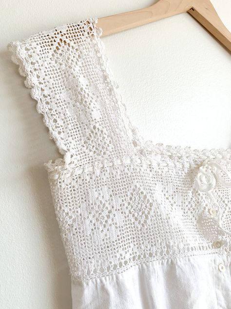 Linen Crafts, Corset Cover, Upcycle Clothing, Crochet Yoke, Crochet Stitches Diagram, Sewing Clothing, Royal Clothing, Crochet Lace Top, Dress Tops