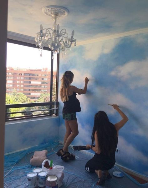 Bedroom Murals Aesthetic, Cloud Wall Paint, Clouds Wall Painting, Ideas Para Pintar Paredes Aesthetic, Sky Room, Diy Moss, Cloud Ceiling, Ceiling Painting, Cloud Wall