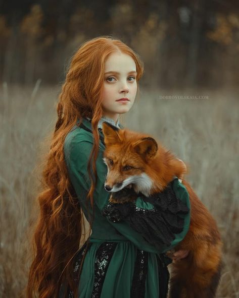 The Incredible Bond Between Animals And People In The Magical Photography Of Anastasiya Dobrovolskaya (99 Pics) Seni Dan Kraf, Fairytale Photography, Kunst Inspiration, Long Red Hair, Animale Rare, Gambar Figur, Fantasy Photography, 인물 드로잉, Long Red