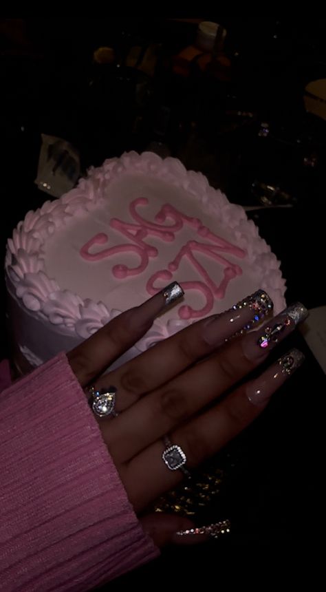 Sagittarius Birthday Pants, Sagittarius Bday Photoshoot, Sagittarius Szn Photoshoot, Sag Birthday Photoshoot Ideas, Birthday Photoshoot Ideas Sagittarius, Saggitarius Birthday Photoshoot, Sagittarius Photoshoot Black Women, Saggitarius Nail Ideas, Sagittarius Birthday Photoshoot