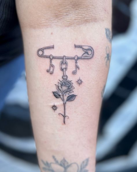 Some of my flash for Zhane ✨ Was so glad i got to do one of these safety pins! Done at @capital.tattoo . . . . #tattoo #melbournetattoo #tattooideas #femaletattooartist #losangelestattoo #finelinetattoo #tattooart #tattooartist #tattooideas #tattoo #tattoos #tattoodesign #tattooistartmag #melbournetattooist #tattoogirl #tattooforgirls #girlswithtattoos #girltattooartist #melbournetattoo #collingwoodtattoo #finelinetattoomelbourne #finelinetattoolosangeles #traditionaltattoolosangeles #losan... Safety Pin Tattoo, Pin Tattoo, Name Tattoos For Moms, Melbourne Tattoo, Los Angeles Tattoo, Female Tattoo Artists, Professional Tattoo, Safety Pins, Name Tattoos