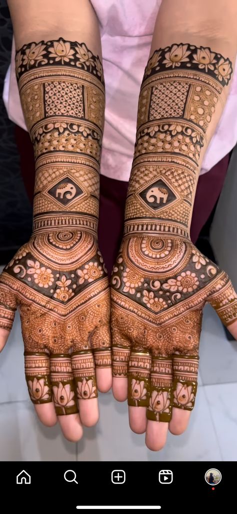 Sider Mehandi Design, Normal Bridal Mehndi Designs, Teej Special Mendhi Design Ideas, Bridal Finger Mehndi Designs, Teej Mehendi Design Back Side, Indowestern Mehendi Designs, Dulhan Ka Bhai Mehndi, Full Hand Back Mehndi Designs, Traditional Mehndi Design