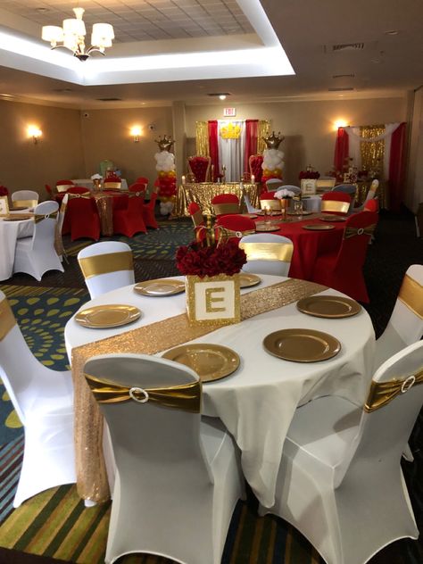 Red Gold White Party Decor, Royalty Party Theme, Red Birthday Party Decorations For Women, Red And Gold Quinceanera Decorations, Deco Theme Cinema, Chair Covers Wedding Reception, Quince Inspiration, Royal Theme Party, Ballroom Decor