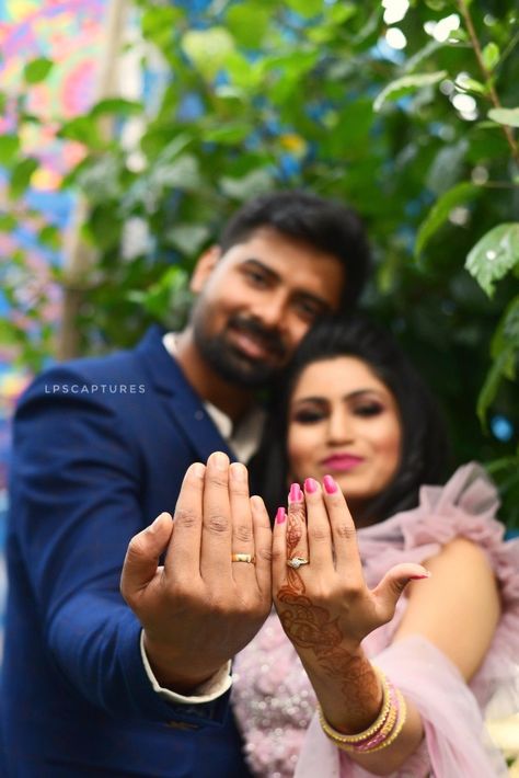 Engagement Coverage Couple Ring Poses, Engagement Stills Indian, Engegment Pose Indian, Poses With Ring, Ring Ceremony Poses, Engegment Pose, Groom Stills, Ring Ceremony Photography, Engagement Stills