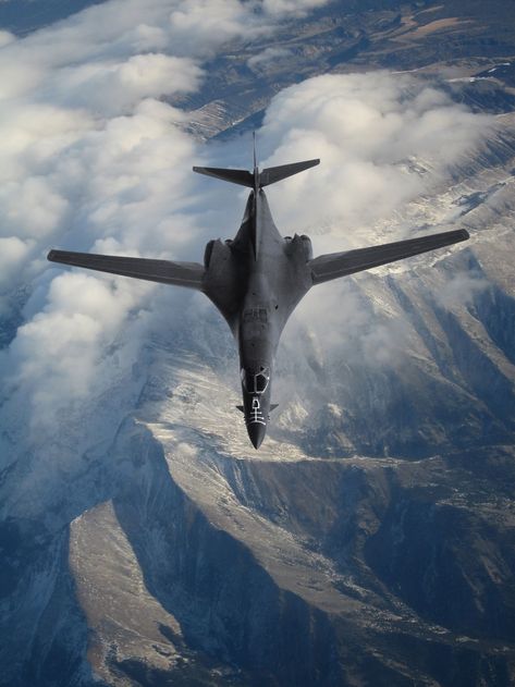 B1b Lancer Wallpaper, Us Bombers, B 52 Stratofortress, Close Air Support, Airplane Fighter, Air Fighter, F 35, Aviation Photography, Navy Aircraft