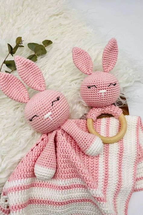 Crochet this cute Amigurumi bunny rattle with my free Sleepy Bunny crochet rattle pattern. I love crochet baby rattles as they make a super cute gift for babies. Crochet gifts for babies are such fun to make and although they may look hard to make, trust me they are not. This tutorial will help you step by step with how to crochet this adorable rattle. View my free Amigurumi patterns to find a crochet toy you'll love! #crochetanimals #crochettoys #amigurumi #crochet #crochetbabyrattle Crochet Ragdoll Free Pattern, Crochet Lovey Free Pattern Easy, Lovey Blanket Crochet Free Pattern, Bunny Lovey Crochet Pattern, Crochet Rattle Pattern, Crochet Bunny Lovey, Free Crochet Bunny, Lovey Blanket Pattern, Crochet Lovey Free Pattern