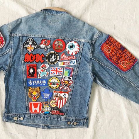 🎄☃ Upcycled custom jacket 🎄☃ Jean Jacket Inspiration, Denim Jacket With Patches And Pins, Jean Jacket Iron On Ideas, Jean Patch Jacket, Denim Jacket Patches Inspiration, Patches Jean Jacket, Patches On Denim Jacket, Customized Jeans Jacket, Jean Jacket Back Design