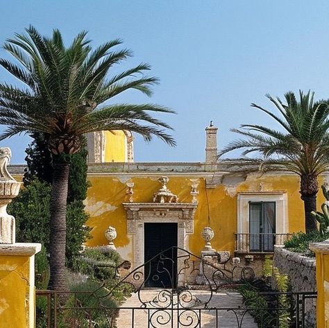 Mansion Italy, Sicily Villa, Baptiste Bohu, Sicilian Art, Estate Mansion, Vincenzo De Cotiis, Italy Villa, Mediterranean Architecture, Japandi Design