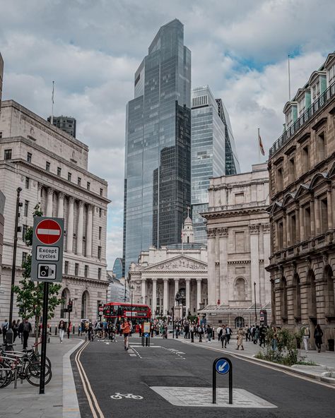 Old vs New Which do you prefer? Bank Junction is a major road junction in the City of London, the historic and financial centre of London, at (or by) which nine streets converge and where traffic is controlled by traffic lights and give-way lines. It is named after the nearby Bank of England. Directly underneath it is one of the ticket halls of Bank station, one of the busiest stations on the London Underground. #transportforlondon #centrallondon #oldvsnew #london_only #loves_united_londo... Bank Aesthetic, London Financial District, Citi Bank, London Bank, City Bank, London Tube Station, Victoria Station London, Euston Station London, Westminster Station