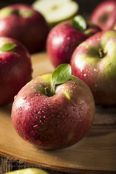 Macintosh Apples, Whipped Peanut Butter, Apple Butter Crock Pot, Slow Cooker Apple Butter, Mcintosh Apples, Apples Photography, Apple Butter Recipe, Macintosh Apple, Homemade Apple Butter