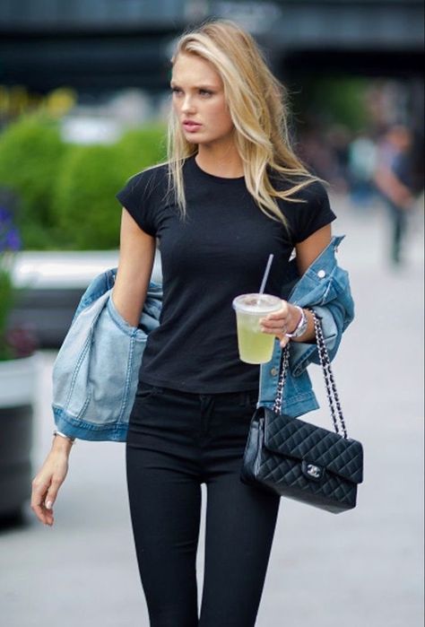 Model Off Duty, Romee Strijd, Vanilla Girl, Fire Fits, My Trip, Aesthetic Summer, Bella Hadid, Off Duty, Fashion Inspo Outfits