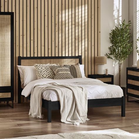 😍NEW ARRIVAL! 😍 Transform your bedroom into a stylish retreat with the Padstow Ottoman & Rattan Bed in Oak or Black. This beautifully crafted bed brings a touch of sophistication with its minimalist design and contemporary flair. Explore Today https://tinyurl.com/mr3444mj #bedroom #furniturestores #OTTOMANBED #rattanlovers #oakavia #decor #homedecor Wooden King Size Bed, Rattan Bedroom, Wooden Double Bed, Rattan Bed, Rattan Headboard, Ottoman Bed, Wood Bedroom, Beds & Bed Frames, Black Bedding