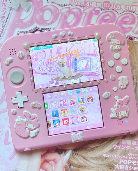 Fancy Keyboard, Nintendo Lite, Kawaii Games, Nintendo 2ds, Alien Character, Retro Gadgets, Kawaii Core, 16 29, Pink Vibes